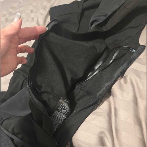 Marciano Black Ruffle Trim Jumpsuit With Belt. Size 0. - Picture 8 of 14